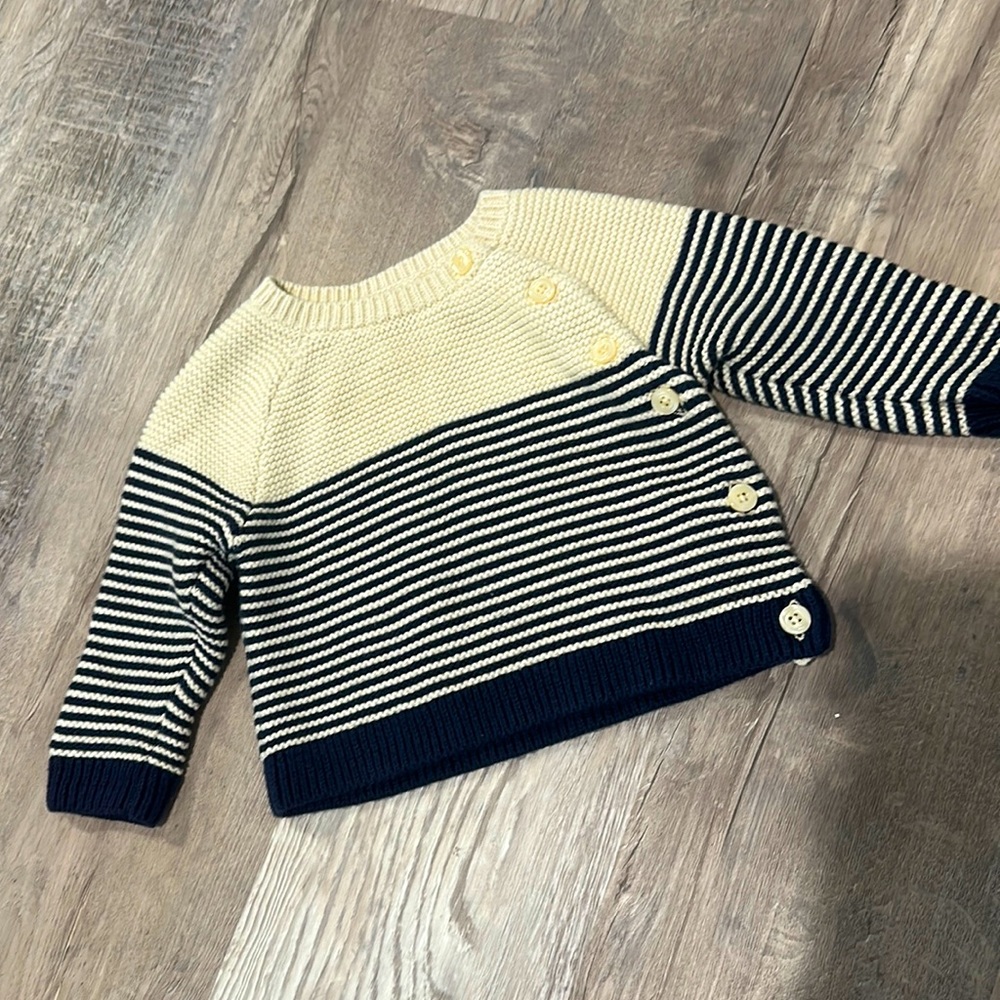 Classic nautical side button Gap sweater